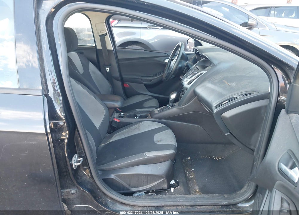 2014 FORD FOCUS VIN: 1FADP3F2XEL340629
