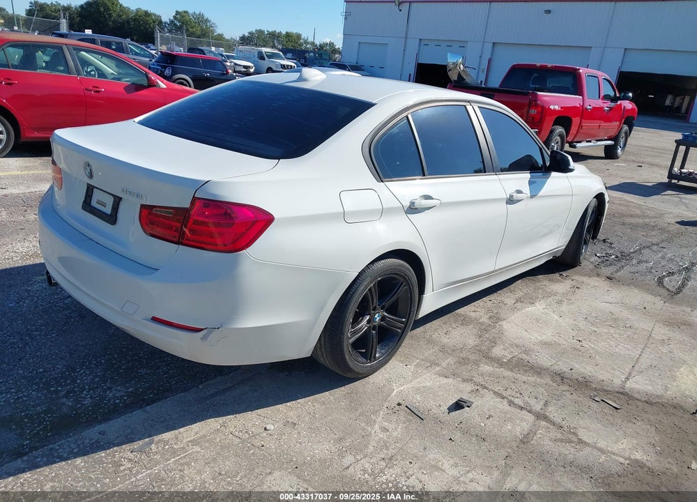 2013 BMW 3 SERIES VIN: WBA3A5G52DNP24674