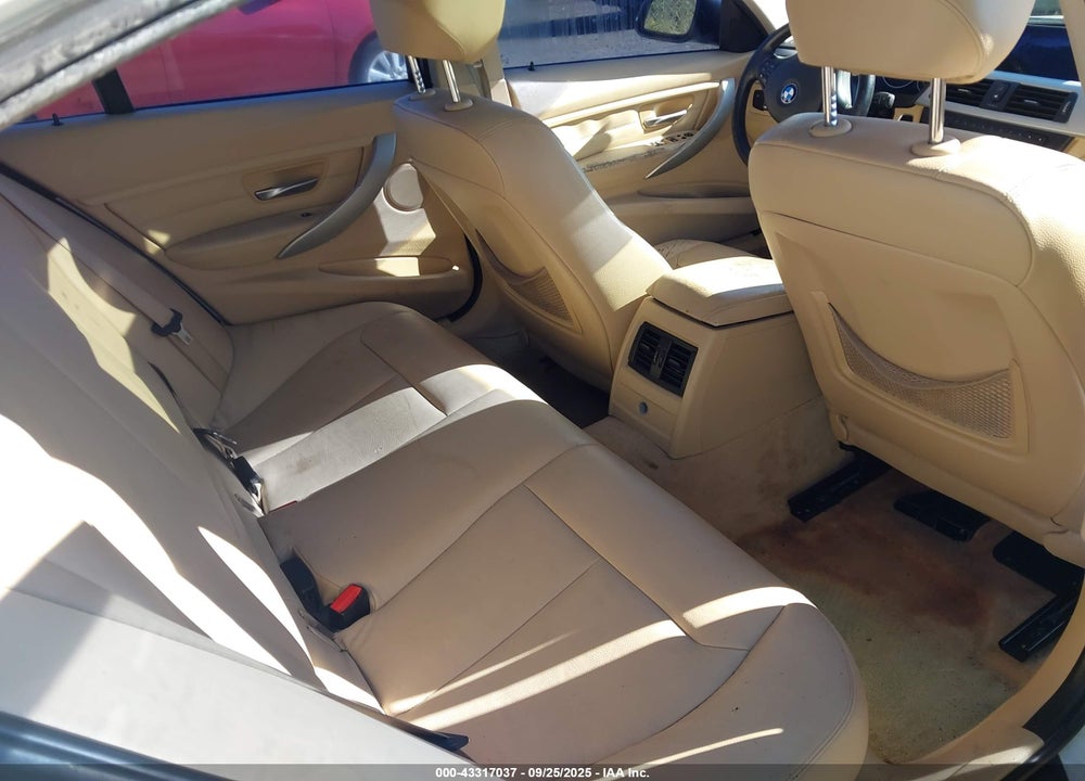 2013 BMW 3 SERIES VIN: WBA3A5G52DNP24674