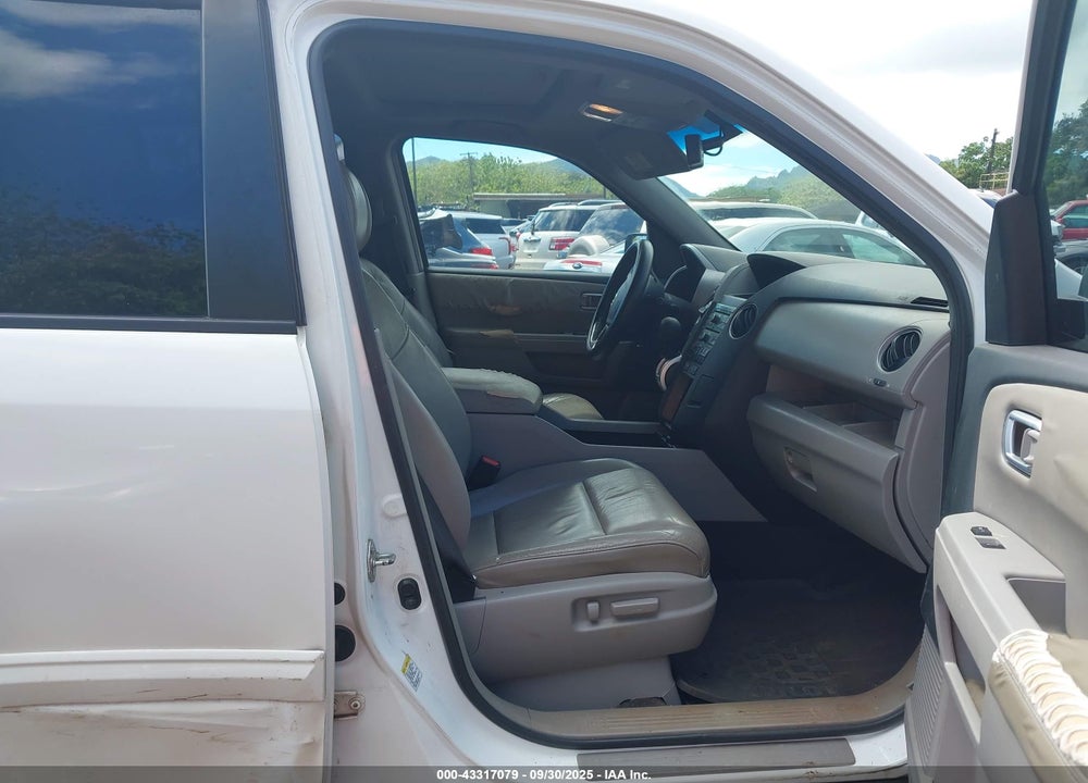 2010 HONDA PILOT EX-L VIN: 5FNYF4H66AB033234