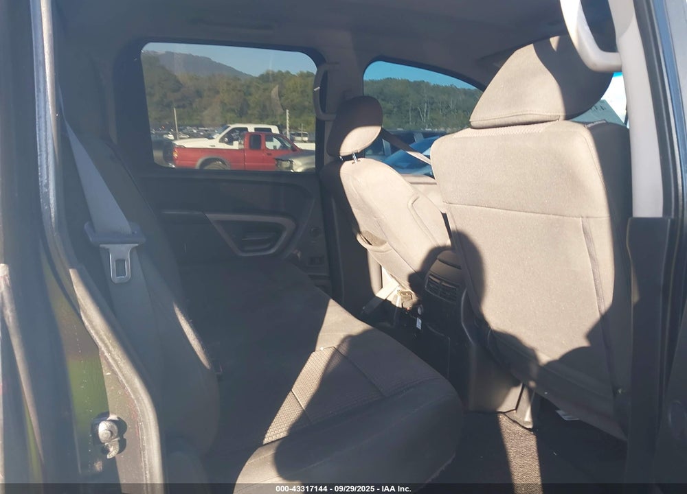 2015 NISSAN TITAN VIN: 1N6BA0ED0FN506101