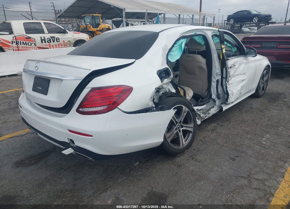 2018 MERCEDES-BENZ E 300 VIN: WDDZF4JB5JA293196