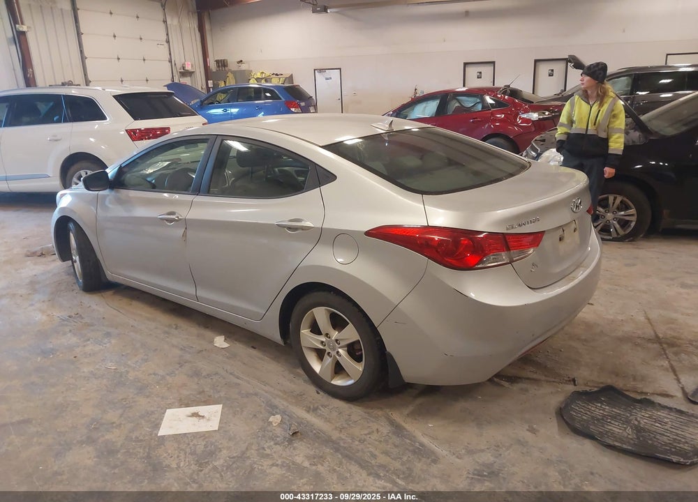 2013 HYUNDAI ELANTRA VIN: KMHDH4AE1DU009702