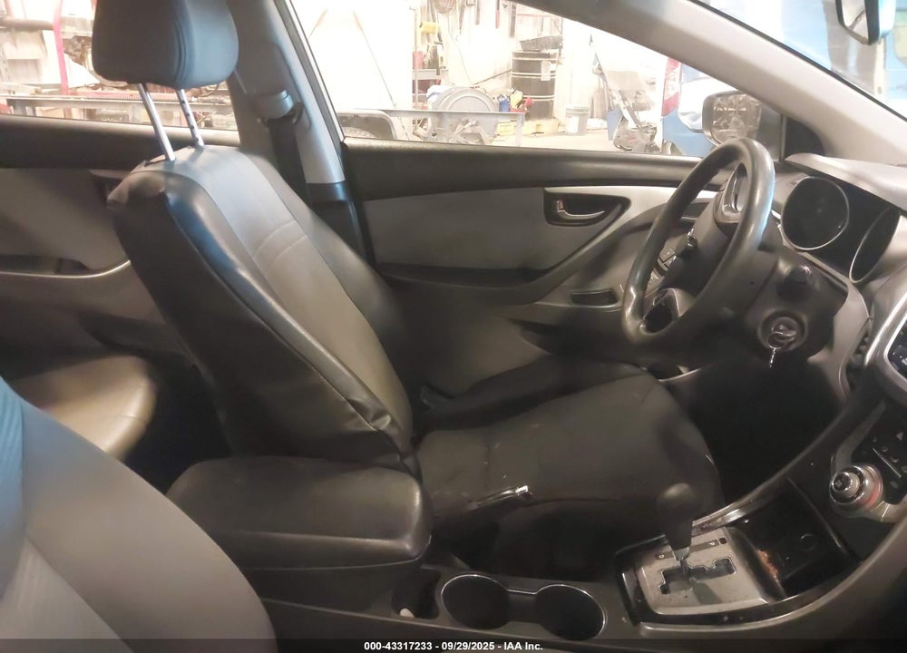 2013 HYUNDAI ELANTRA VIN: KMHDH4AE1DU009702