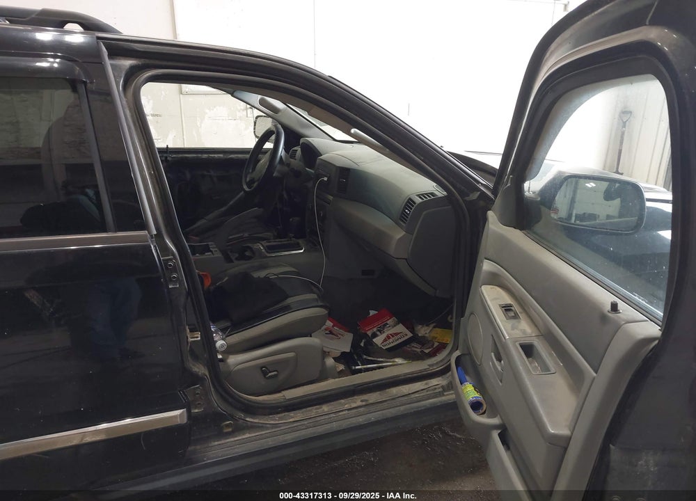 2005 JEEP GRAND CHEROKEE LAREDO VIN: 1J4GR48KX5C721993