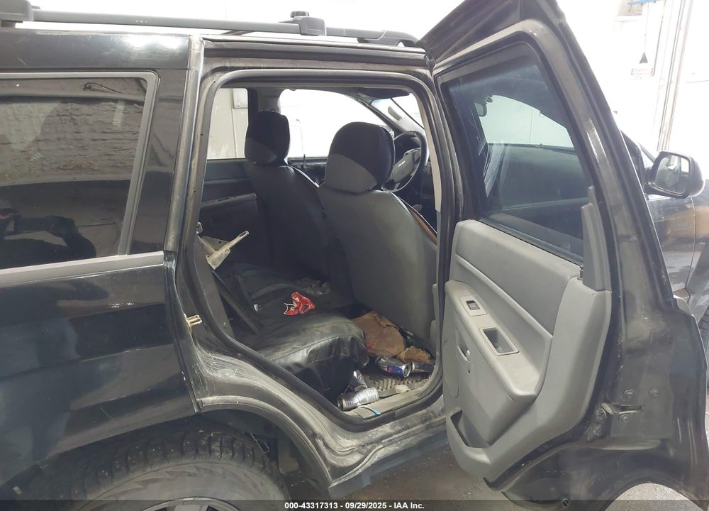 2005 JEEP GRAND CHEROKEE LAREDO VIN: 1J4GR48KX5C721993