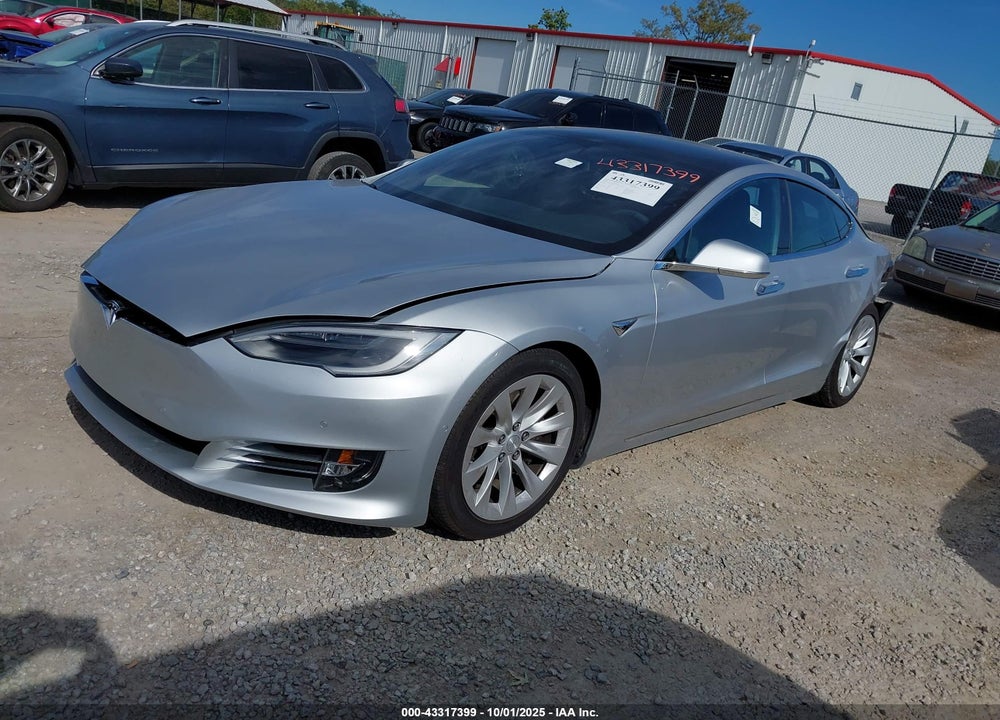 2017 TESLA MODEL S VIN: 5YJSA1E2XHF232236