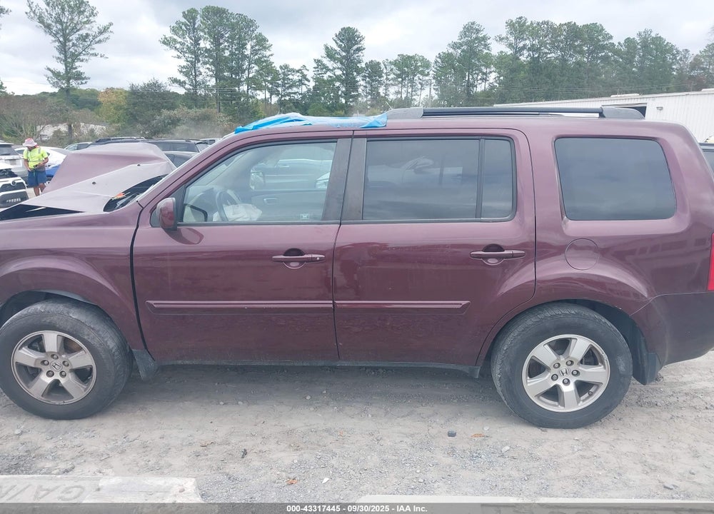 2011 HONDA PILOT EX-L VIN: 5FNYF3H5XBB050380