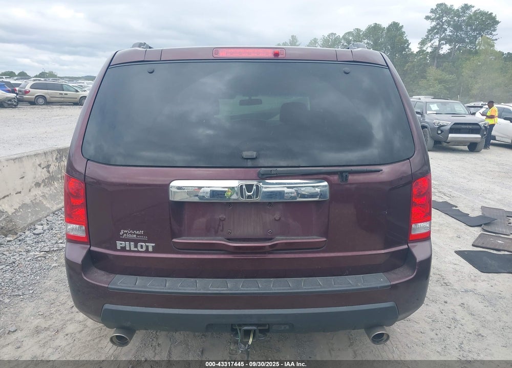 2011 HONDA PILOT EX-L VIN: 5FNYF3H5XBB050380