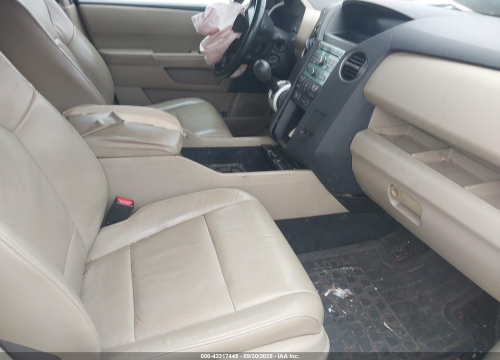 2011 HONDA PILOT EX-L VIN: 5FNYF3H5XBB050380