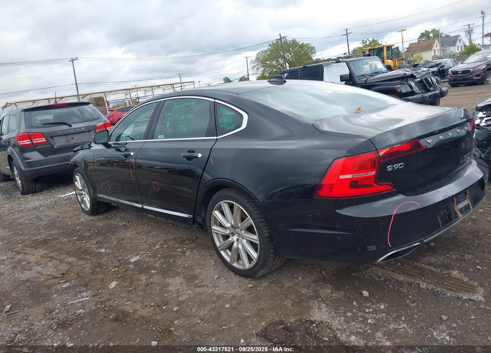 2018 VOLVO S90 VIN: LVY992MLXJP007522