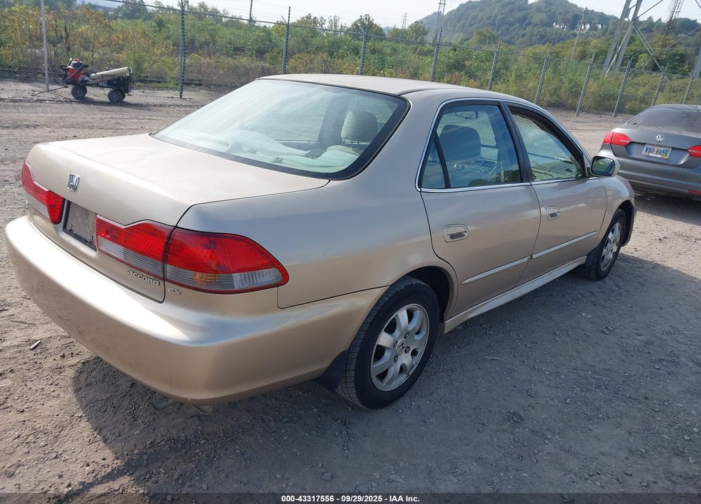 2002 HONDA ACCORD 2.3 EX/2.3 SE VIN: 1HGCG66832A142897