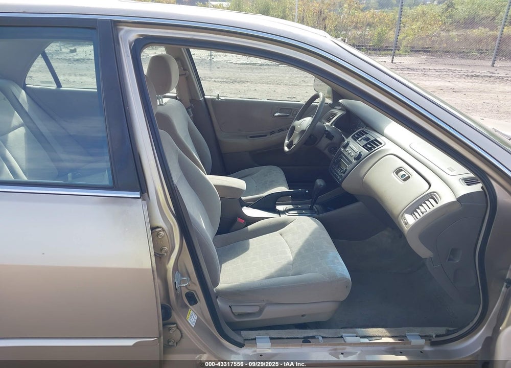 2002 HONDA ACCORD 2.3 EX/2.3 SE VIN: 1HGCG66832A142897