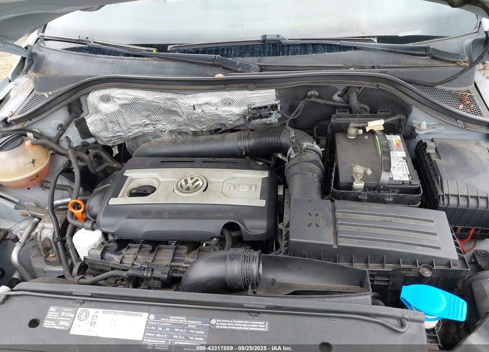 2011 VOLKSWAGEN TIGUAN VIN: WVGBV7AX4BW509471
