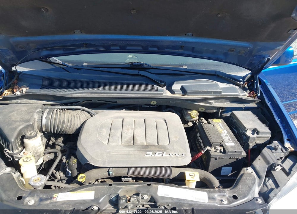 2011 DODGE GRAND CARAVAN CREW VIN: 2D4RN5DG4BR682583