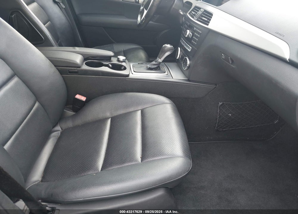 2014 MERCEDES-BENZ C CLASS VIN: WDDGF4HB2ER304790