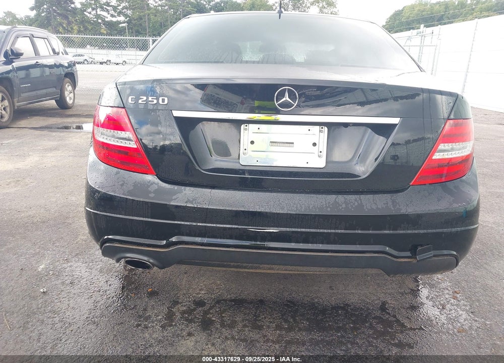 2014 MERCEDES-BENZ C CLASS VIN: WDDGF4HB2ER304790