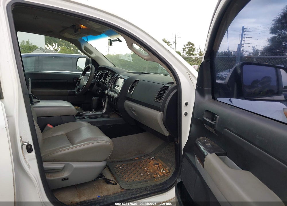 2011 TOYOTA TUNDRA GRADE 4.6L V8 VIN: 5TFRM5F13BX032315
