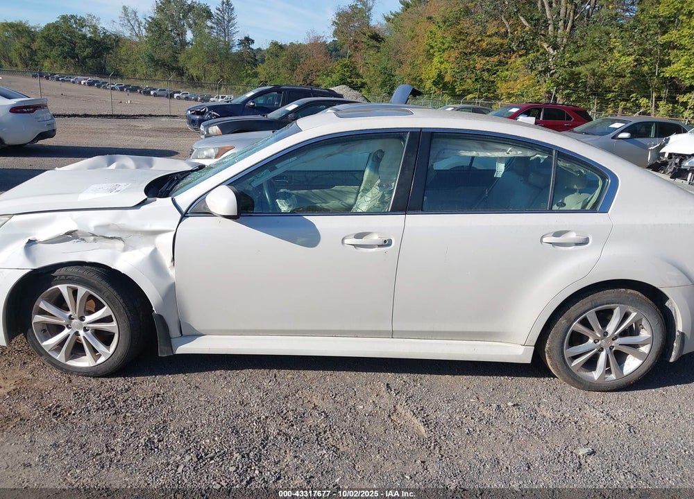 2014 SUBARU LEGACY 2.5I LIMITED VIN: 4S3BMBL61E3033135