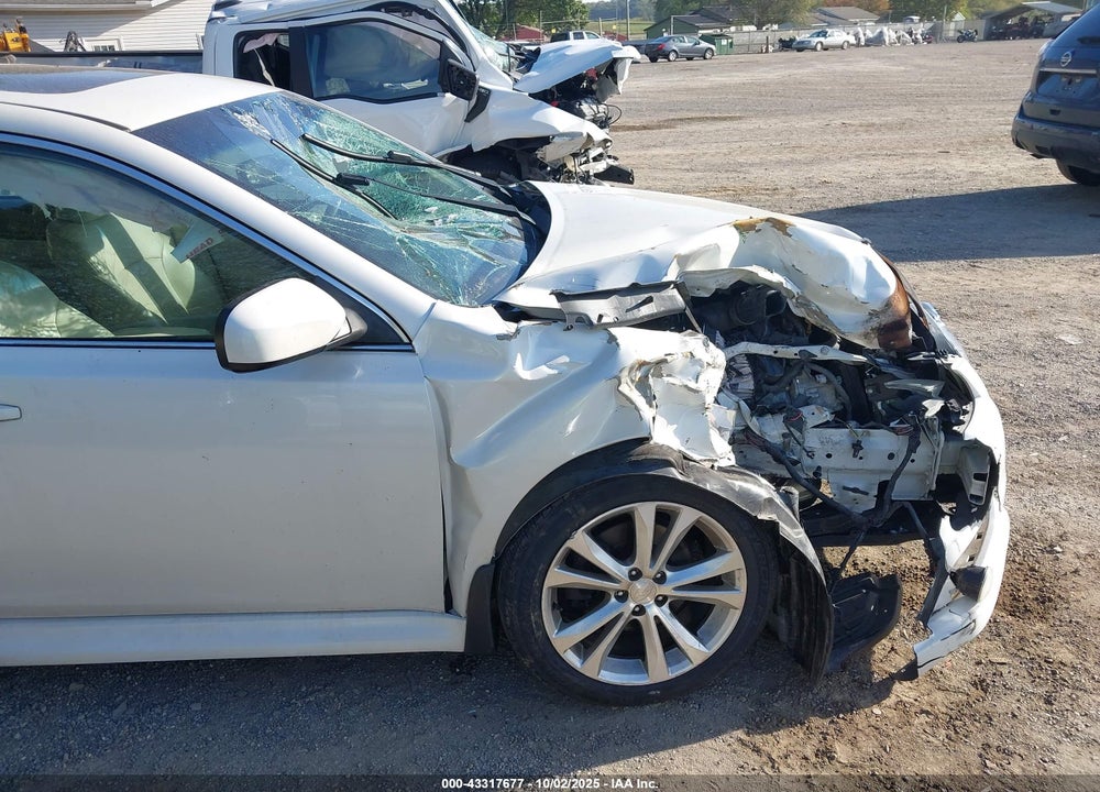 2014 SUBARU LEGACY 2.5I LIMITED VIN: 4S3BMBL61E3033135