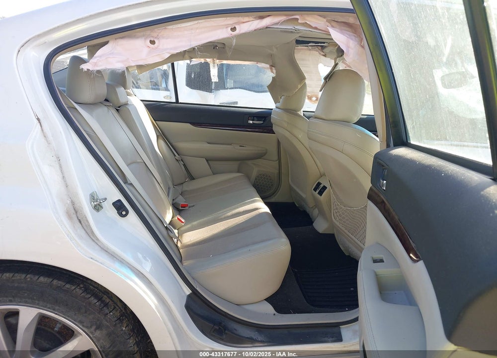 2014 SUBARU LEGACY 2.5I LIMITED VIN: 4S3BMBL61E3033135