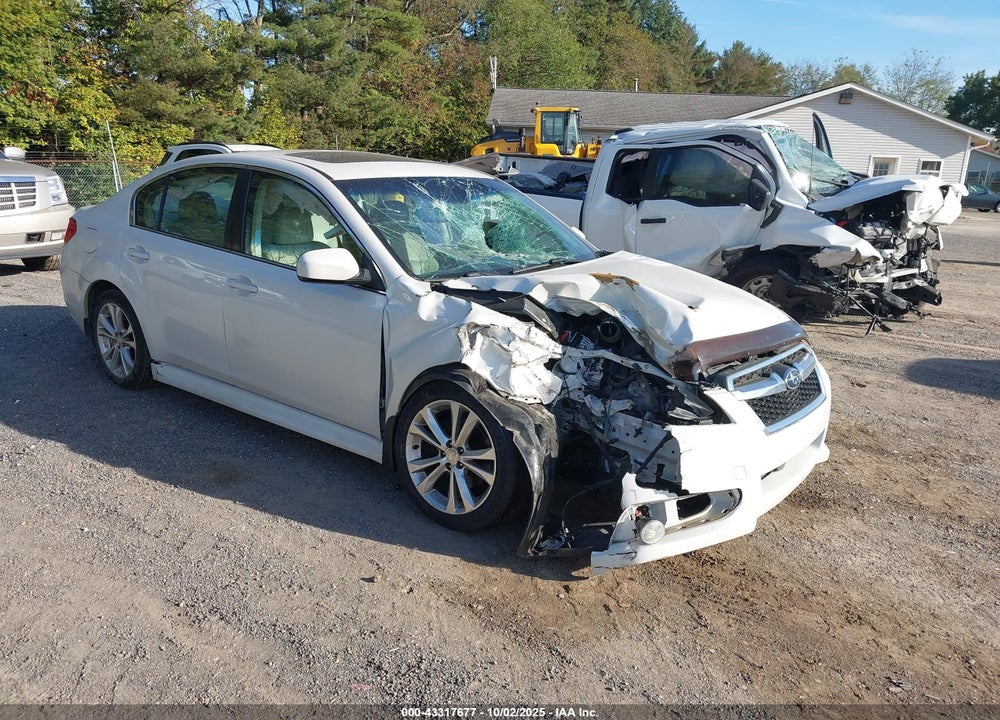 2014 SUBARU LEGACY 2.5I LIMITED VIN: 4S3BMBL61E3033135