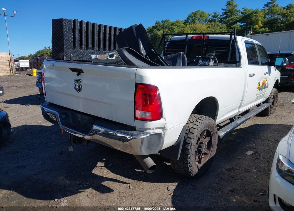 2016 RAM 2500 SLT VIN: 3C6UR5JL5GG212595