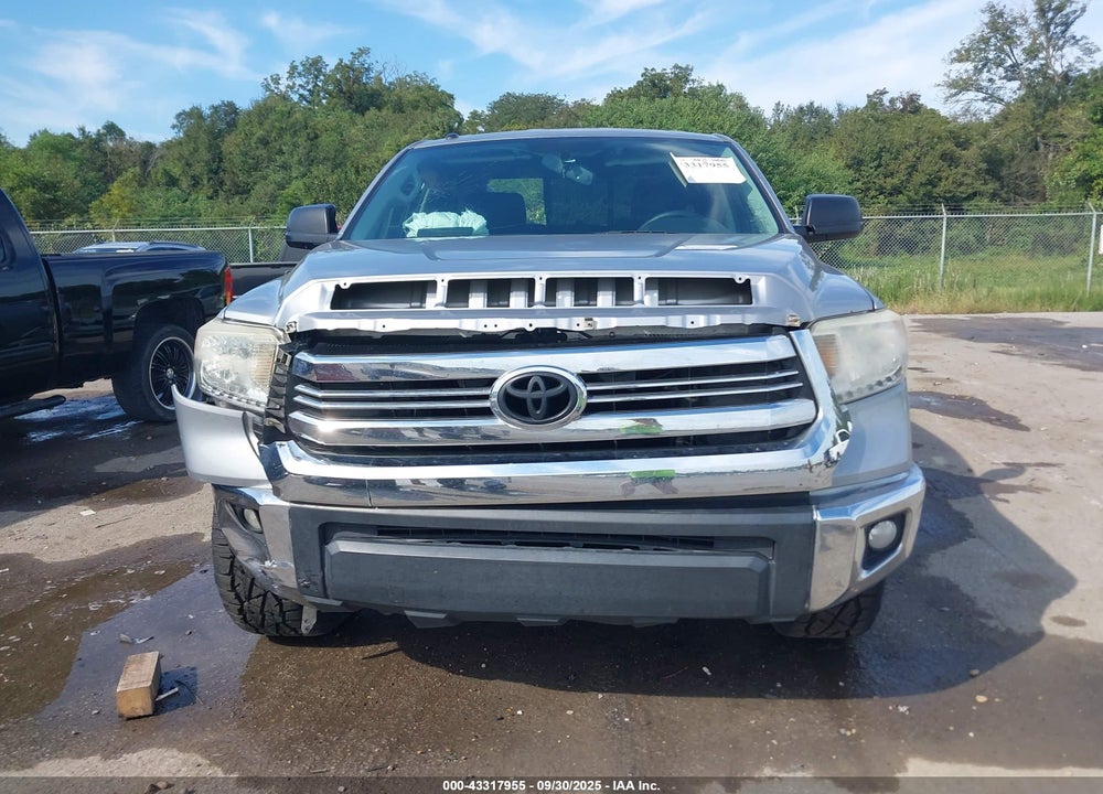 2017 TOYOTA TUNDRA SR5 4.6L V8 VIN: 5TFRM5F14HX111808