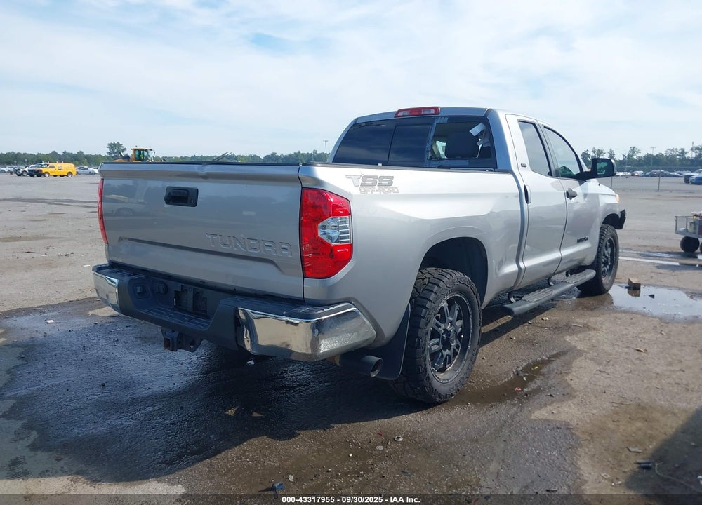 2017 TOYOTA TUNDRA SR5 4.6L V8 VIN: 5TFRM5F14HX111808