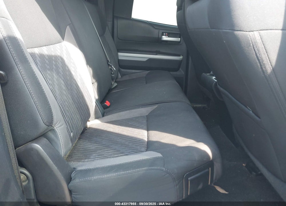2017 TOYOTA TUNDRA SR5 4.6L V8 VIN: 5TFRM5F14HX111808