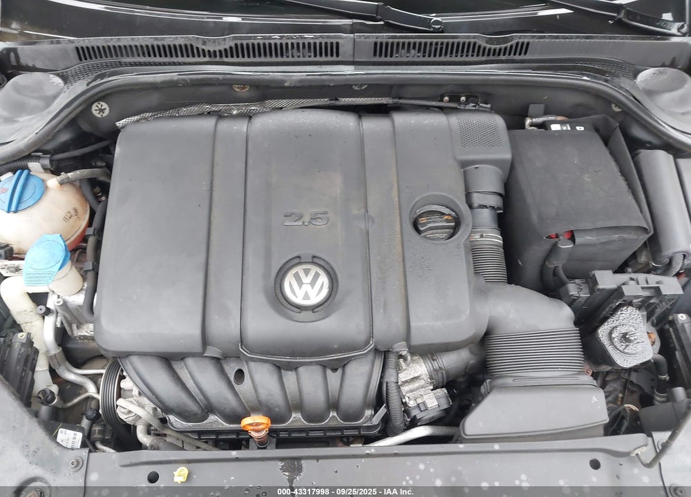 2013 VOLKSWAGEN JETTA VIN: 3VWDX7AJXDM366979