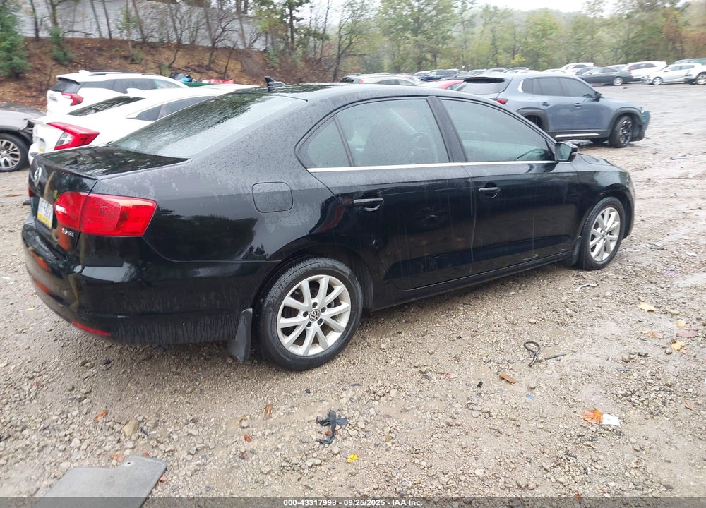 2013 VOLKSWAGEN JETTA VIN: 3VWDX7AJXDM366979