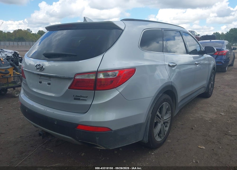 2016 HYUNDAI SANTA FE VIN: KM8SRDHF8GU133084