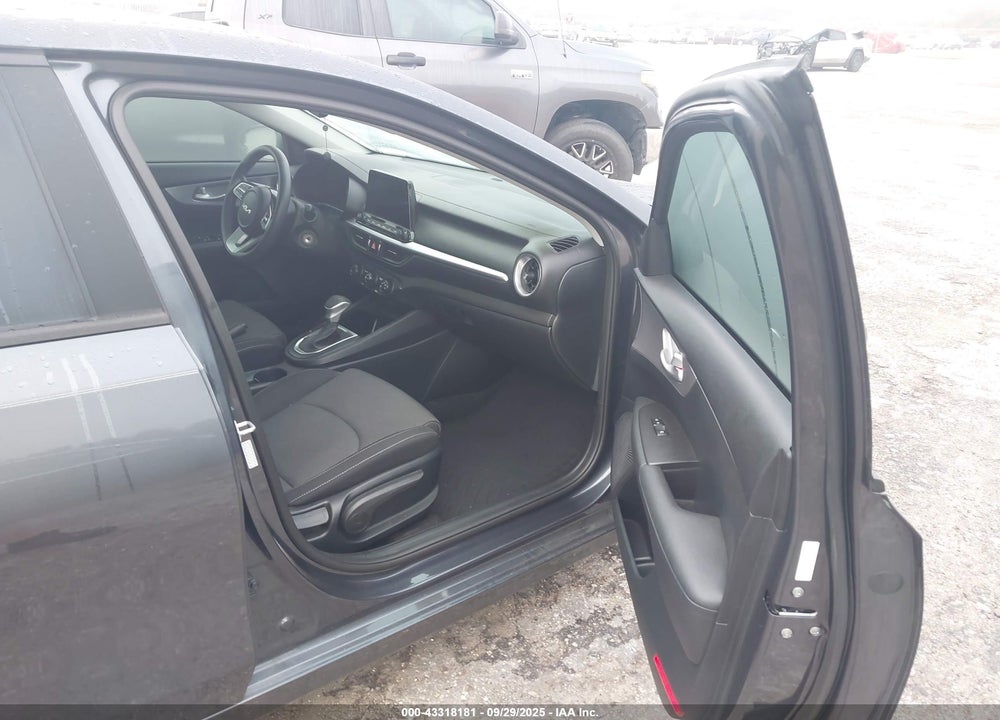 2022 KIA FORTE FE VIN: 3KPF24AD3NE481177