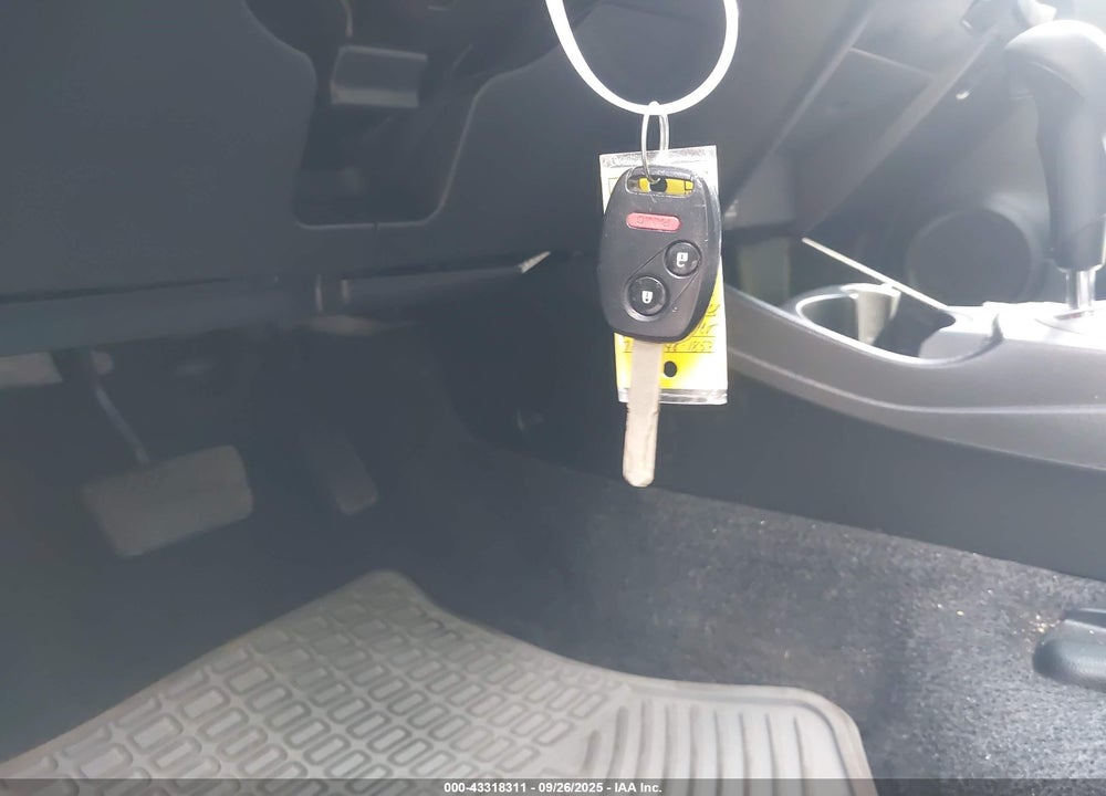 2013 HONDA FIT VIN: JHMGE8H36DC078380