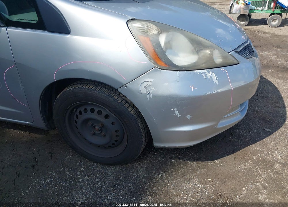 2013 HONDA FIT VIN: JHMGE8H36DC078380
