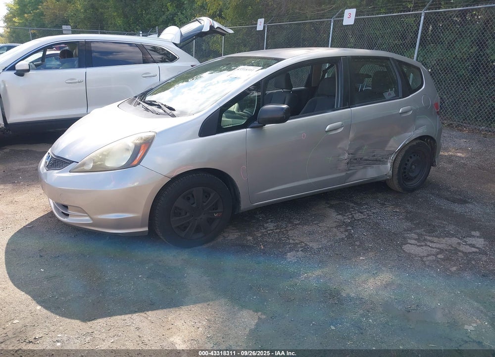 2013 HONDA FIT VIN: JHMGE8H36DC078380