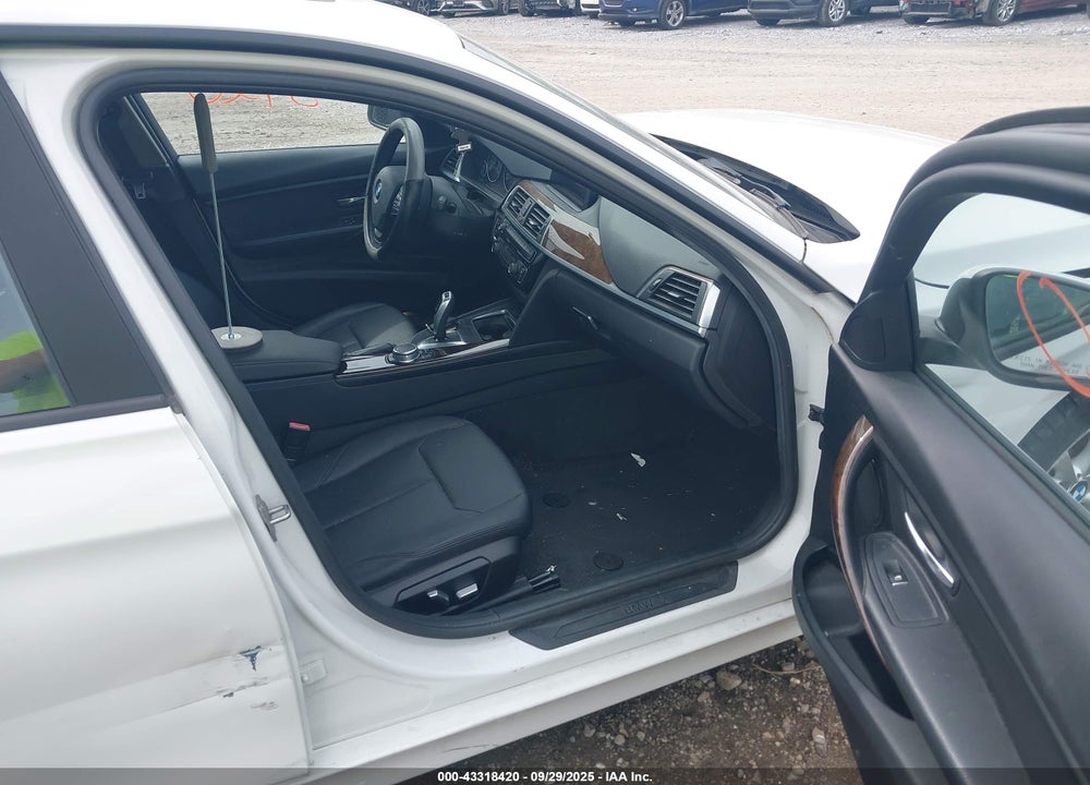 2017 BMW 3 SERIES VIN: WBA8E5G30HNU42435