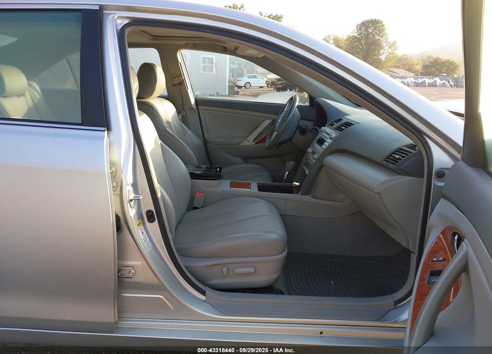 2011 TOYOTA CAMRY XLE VIN: 4T4BF3EK7BR131927