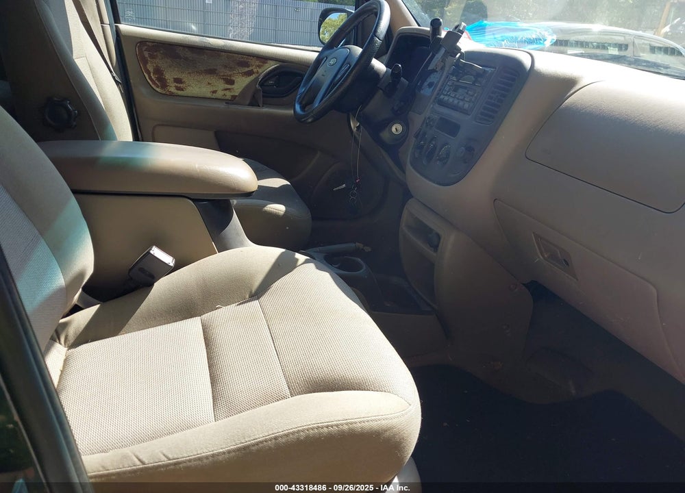 2001 FORD ESCAPE XLT VIN: 1FMCU04161KF64662