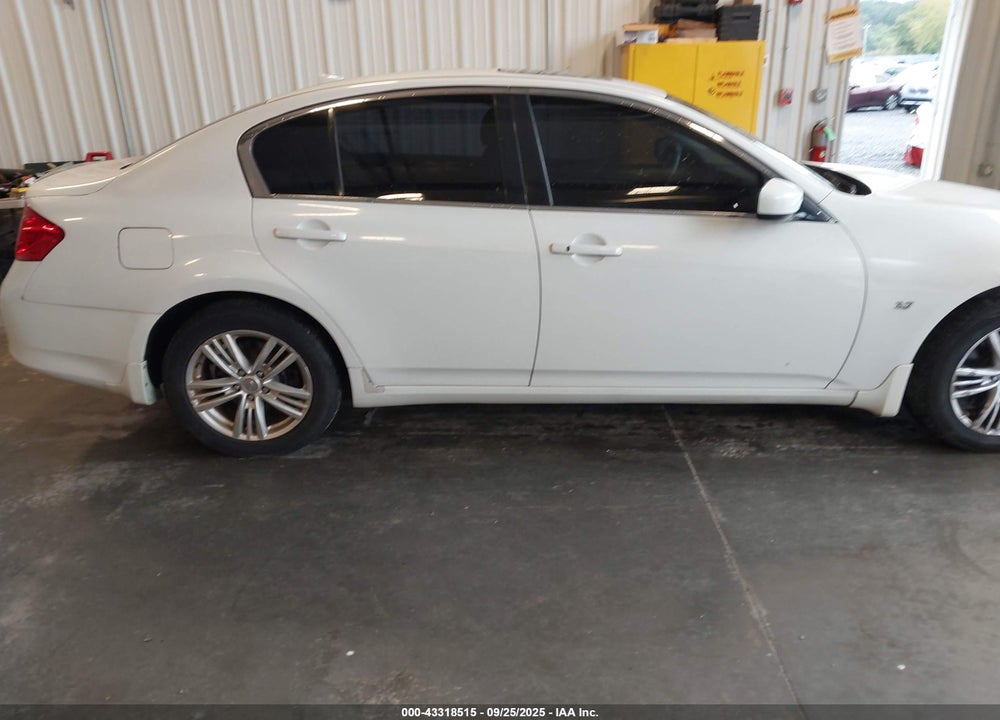 2015 INFINITI Q40 VIN: JN1CV6AR5FM522271