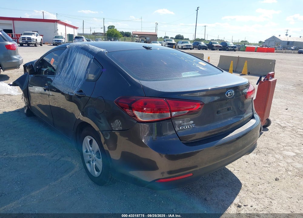 2017 KIA FORTE VIN: 3KPFL4A73HE063486