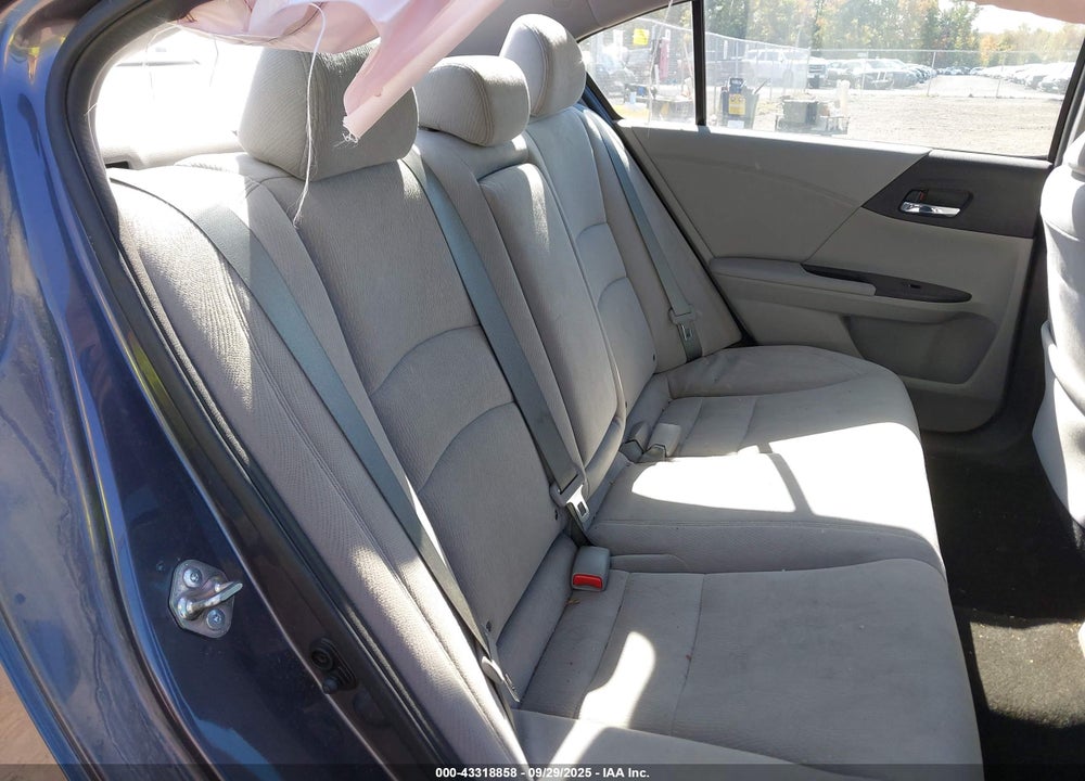 2015 HONDA ACCORD VIN: 1HGCR2F70FA030283
