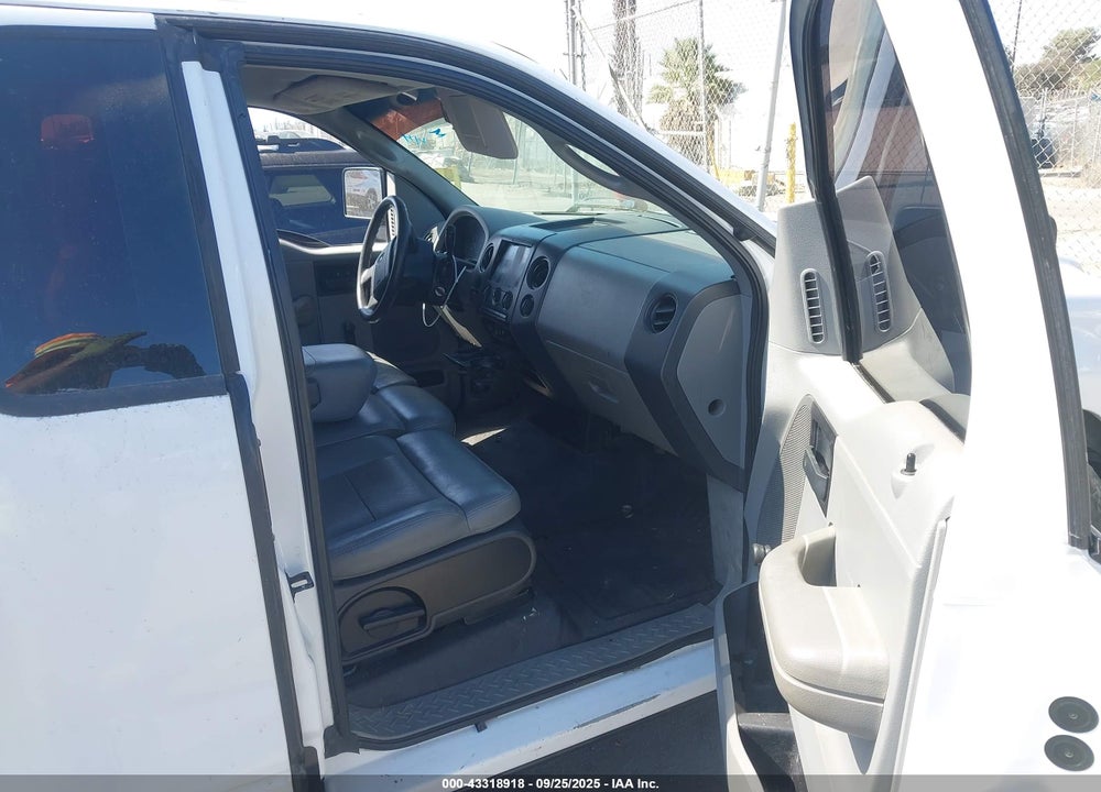 2005 FORD F-150 STX/XL/XLT VIN: 1FTRF12WX5NA33935