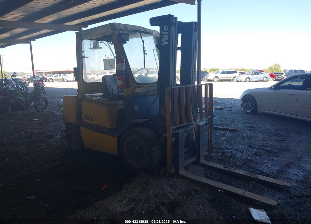 1998 YALE FORKLIFT  E177 VIN: GDP060TFNUAE087