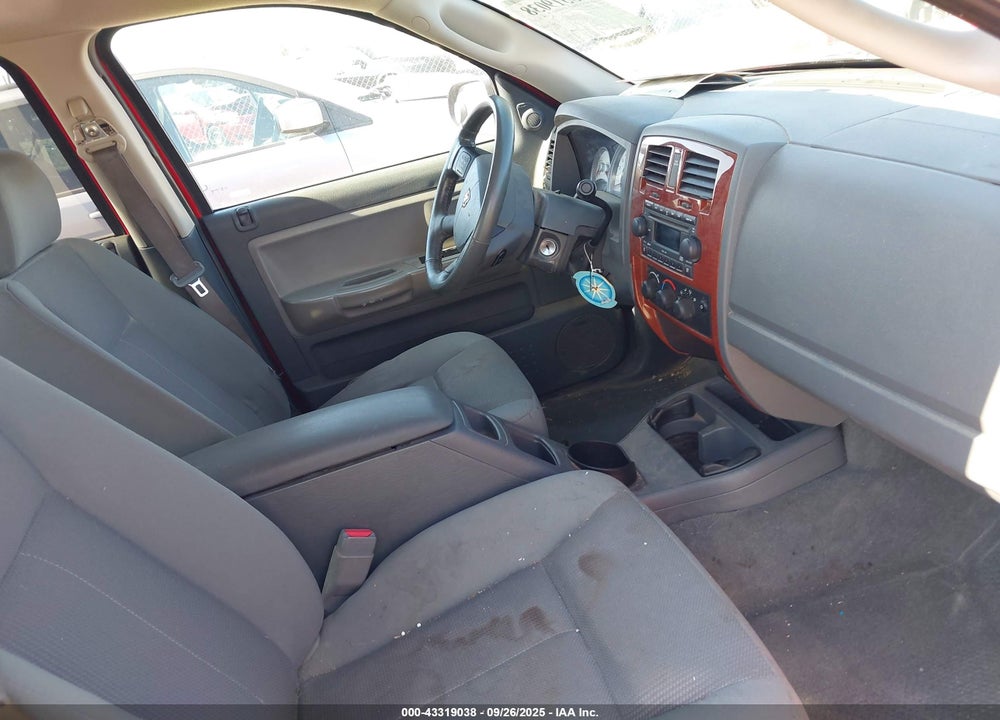 2005 DODGE DAKOTA SLT VIN: 1D7HW48N05S250364