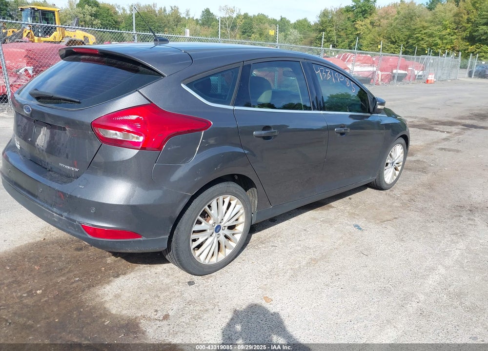 2017 FORD FOCUS TITANIUM VIN: 1FADP3N20HL287641