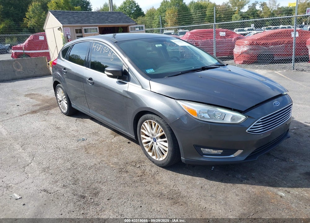 2017 FORD FOCUS TITANIUM VIN: 1FADP3N20HL287641