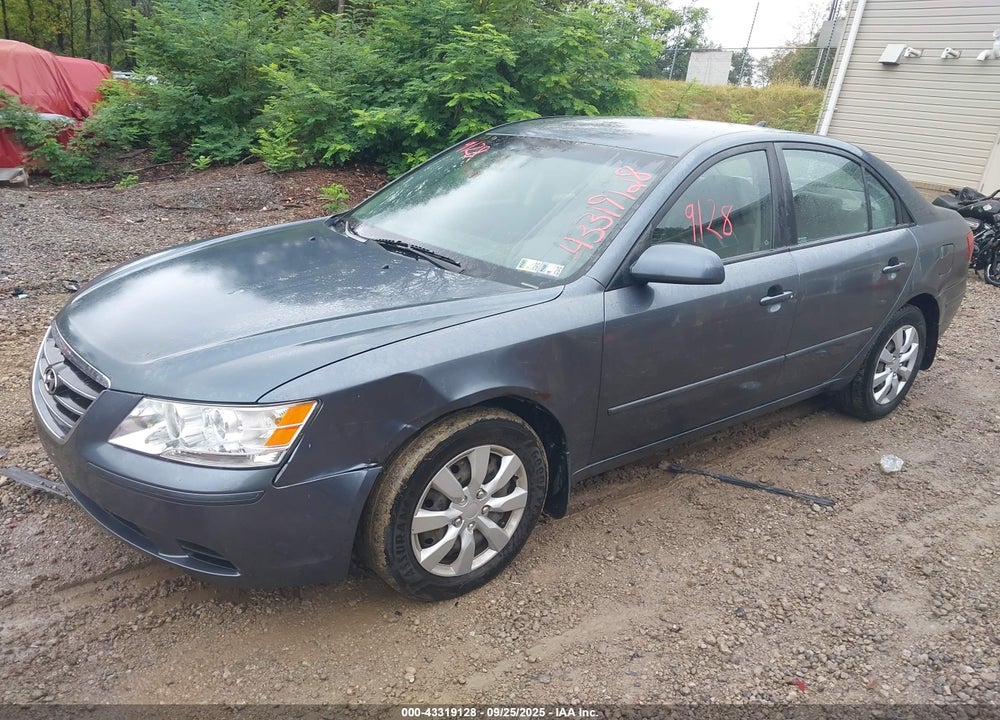 2010 HYUNDAI SONATA VIN: 5NPET4AC3AH647073