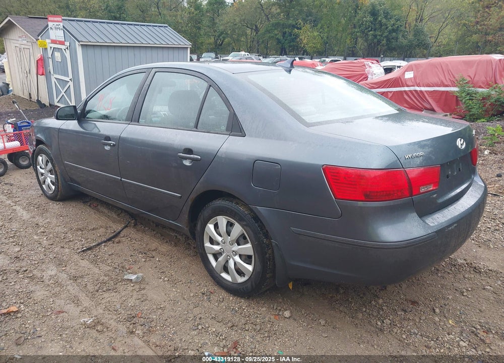 2010 HYUNDAI SONATA VIN: 5NPET4AC3AH647073